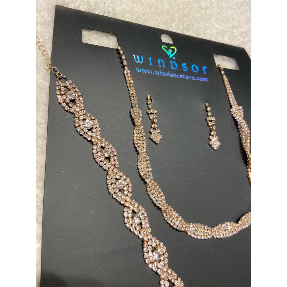 NWT Windsor Jewelry Set⚡️ - Picture 2 of 3